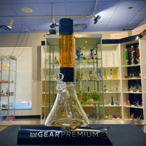 gear hylton 7mm colored beaker 13 steinbach vape superstore and bong shop manitoba canada 40463470264573